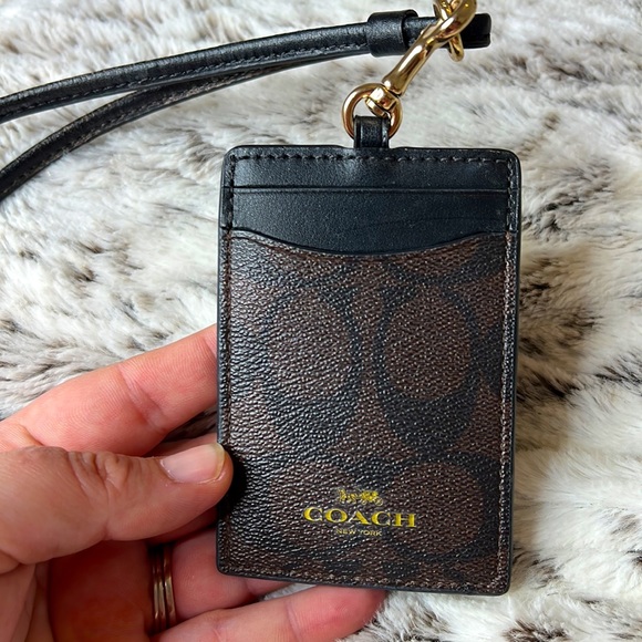 NEW Coach Jacquard Leather Lanyard - Picture 4 of 4